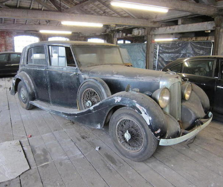 1939 Lagonda V12 Sedanca De Ville – Barn Find