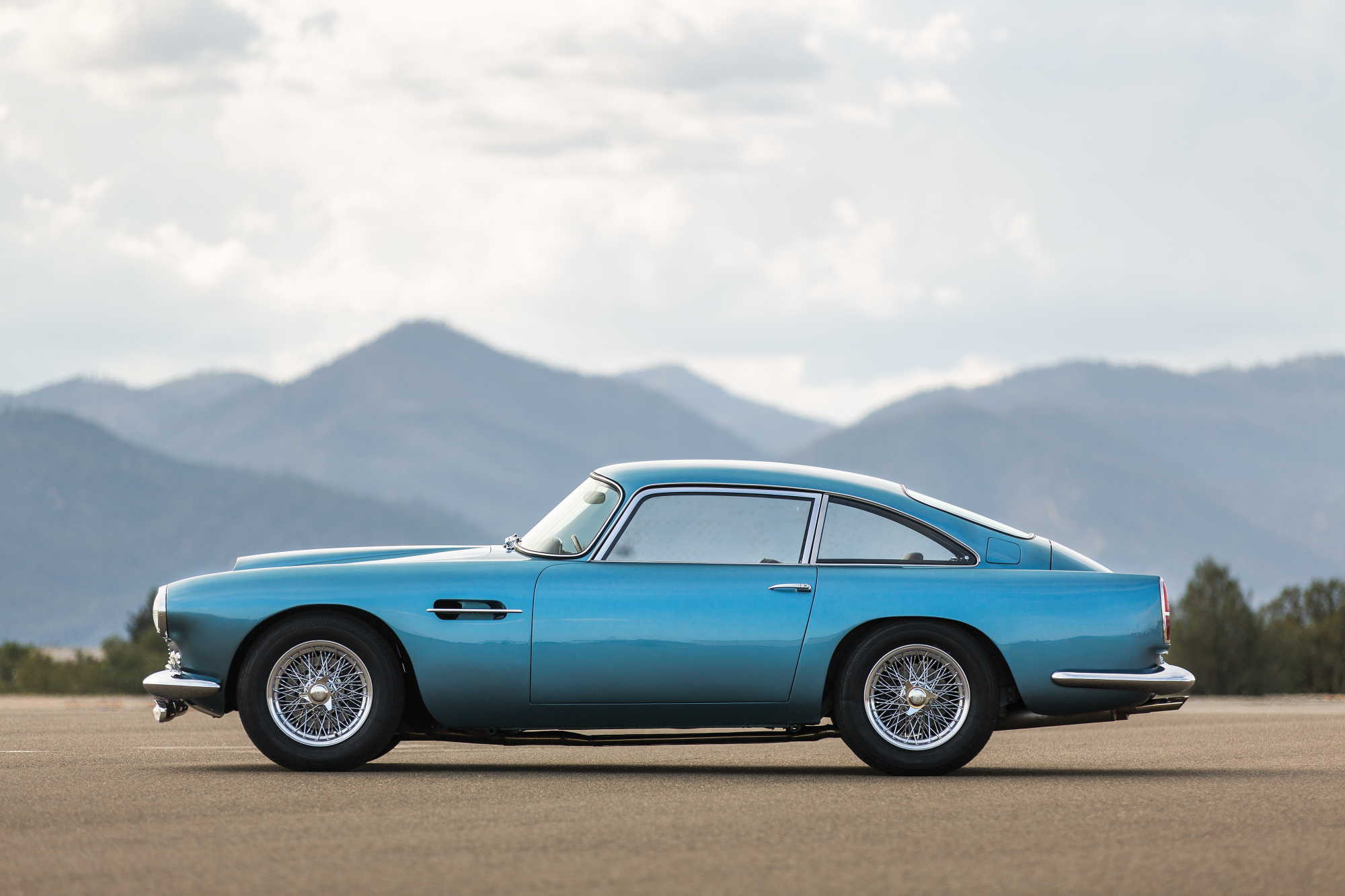 1961 Aston Martin DB4 - Revivaler