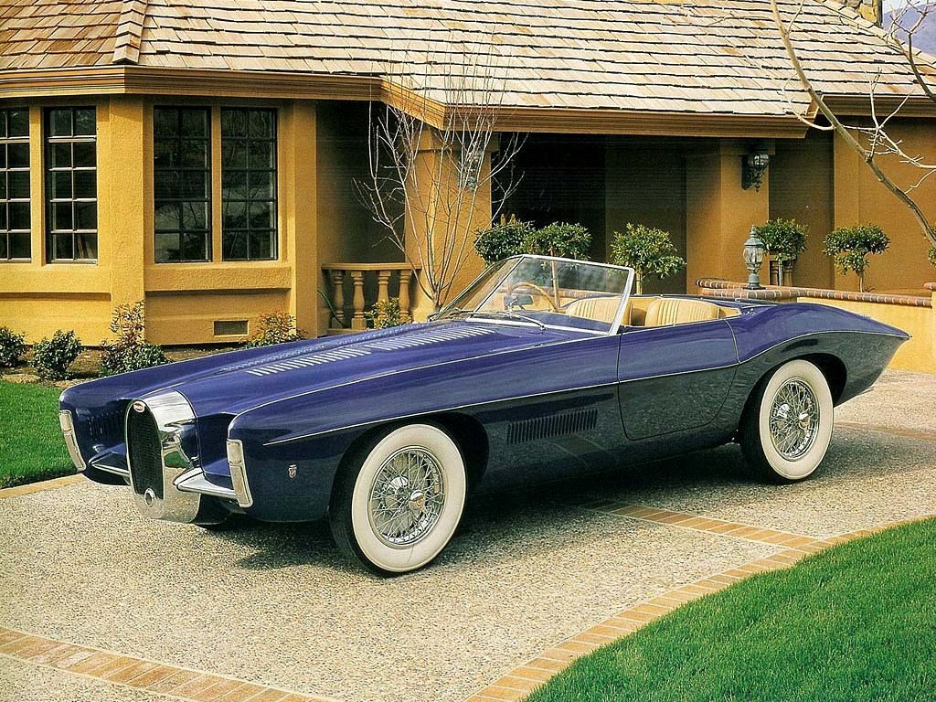 The 1965 Bugatti Type 101C concept car by Ghia and American designer Virgil Exner. (Picture courtesy of oldconceptcars.com),