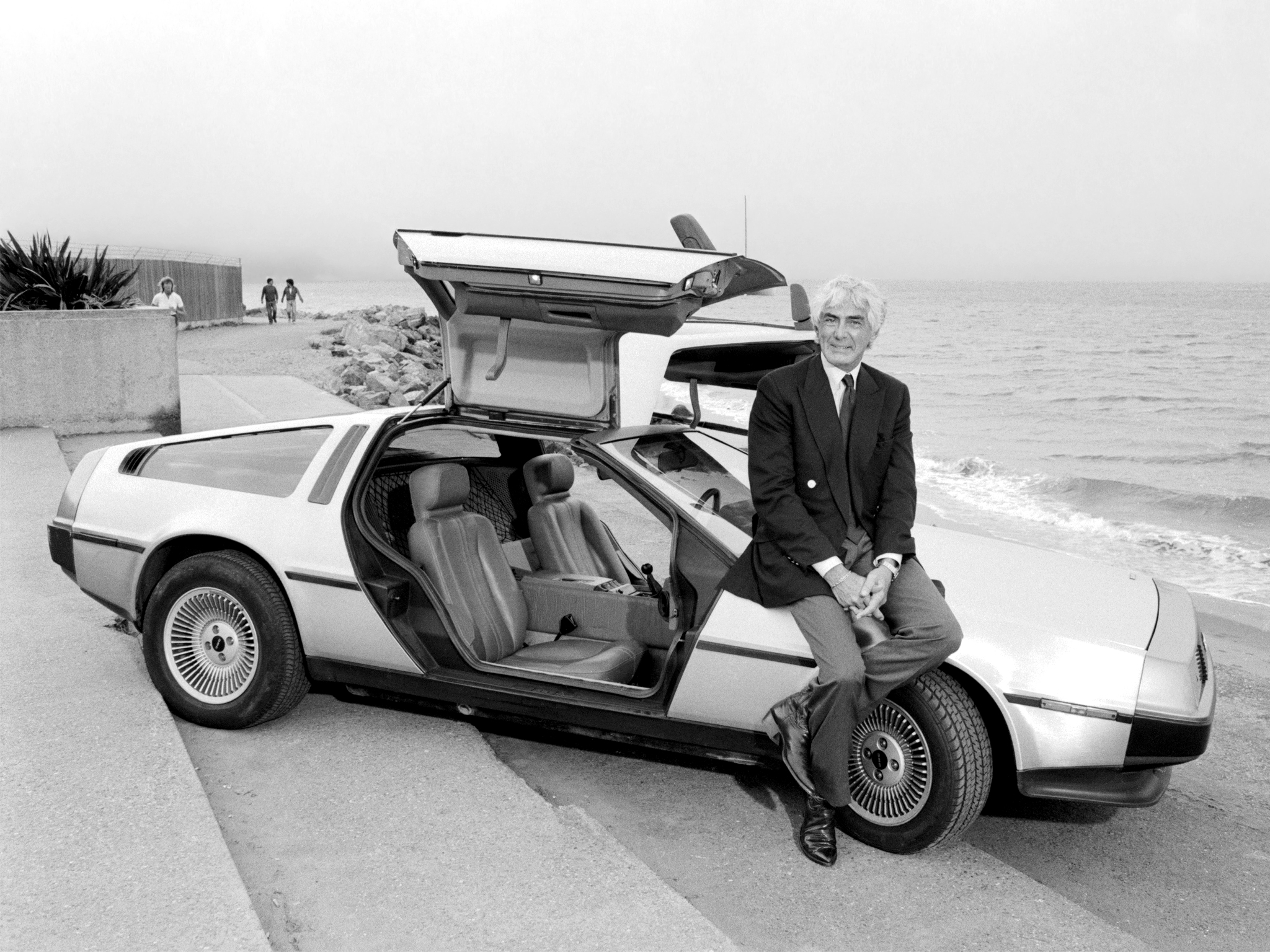 John DeLorean. (Picture courtesy wallpaperup.com)