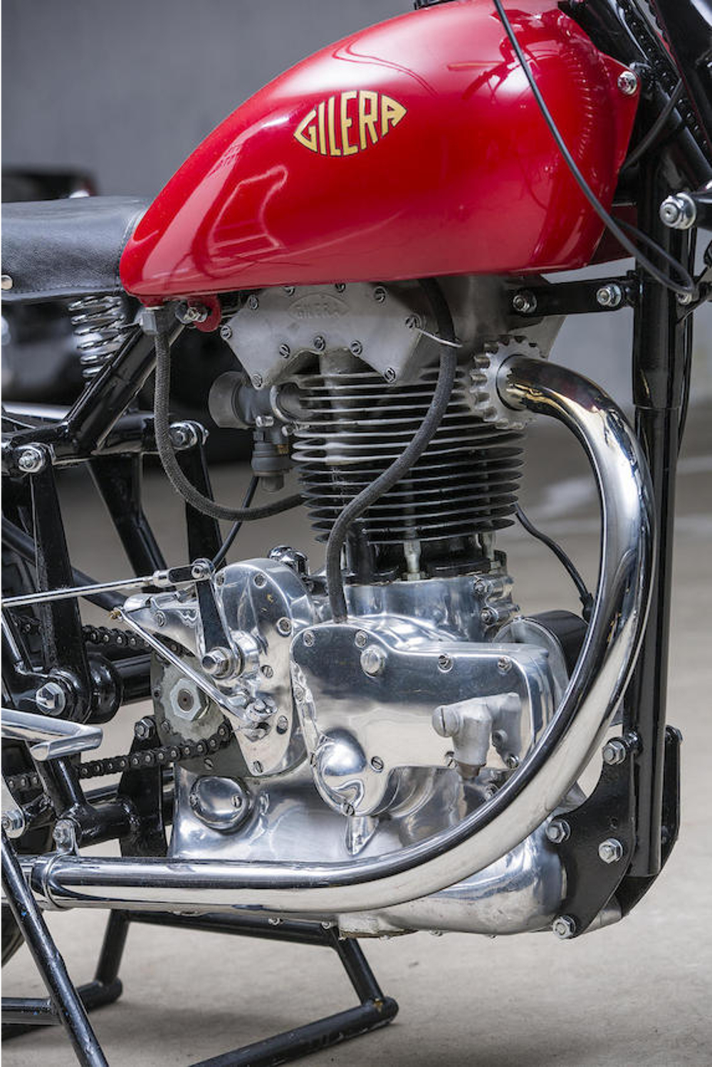 The engine forms part of the frame of the Gilera Saturno.