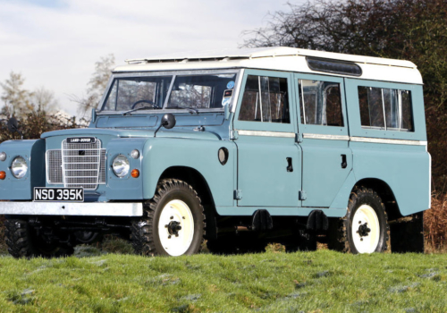 1972 Land Rover Series III 109″ Safari