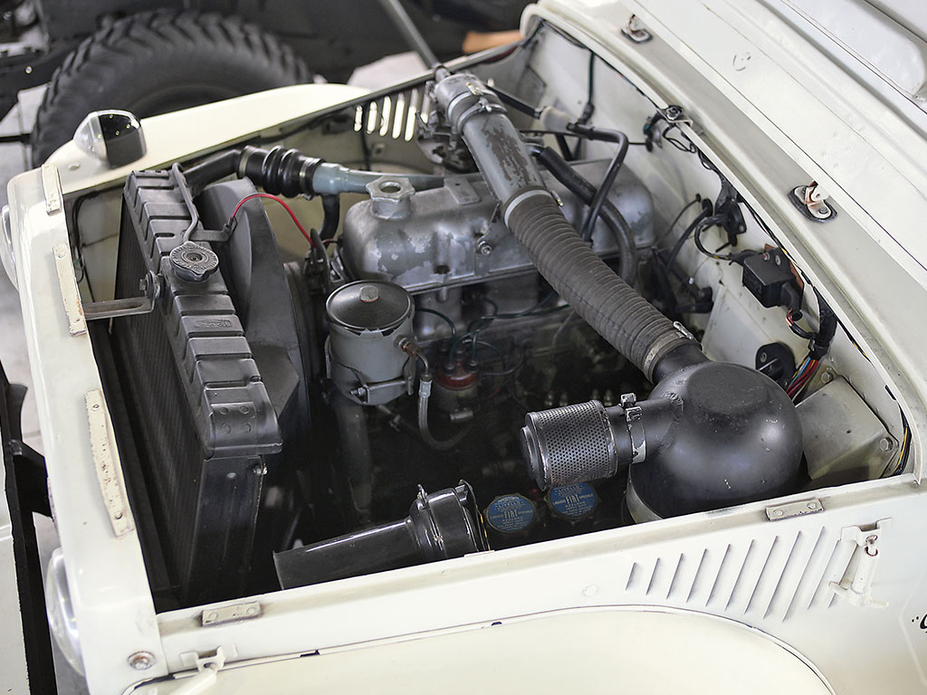 The engine bay is kept completely uncluttered. (Picture courtesy RM Sotheby's).