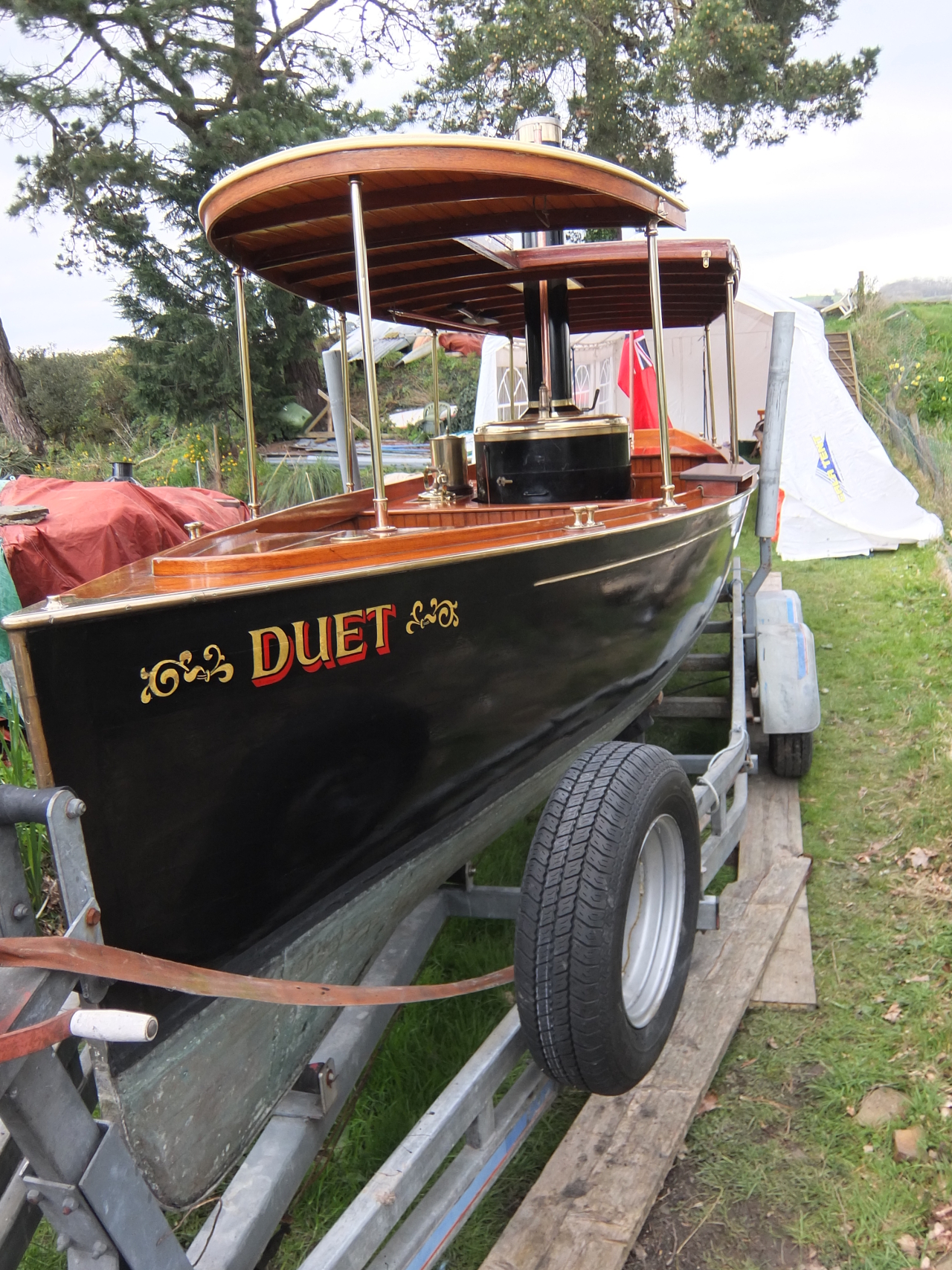 Duet comes with a purpose built trailer with docking legs to make launching and recovery easy.