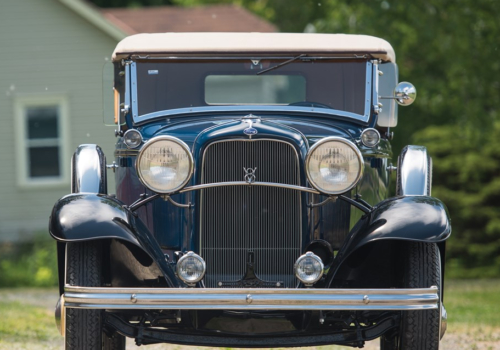 Ford V-8 DeLuxe Roadster