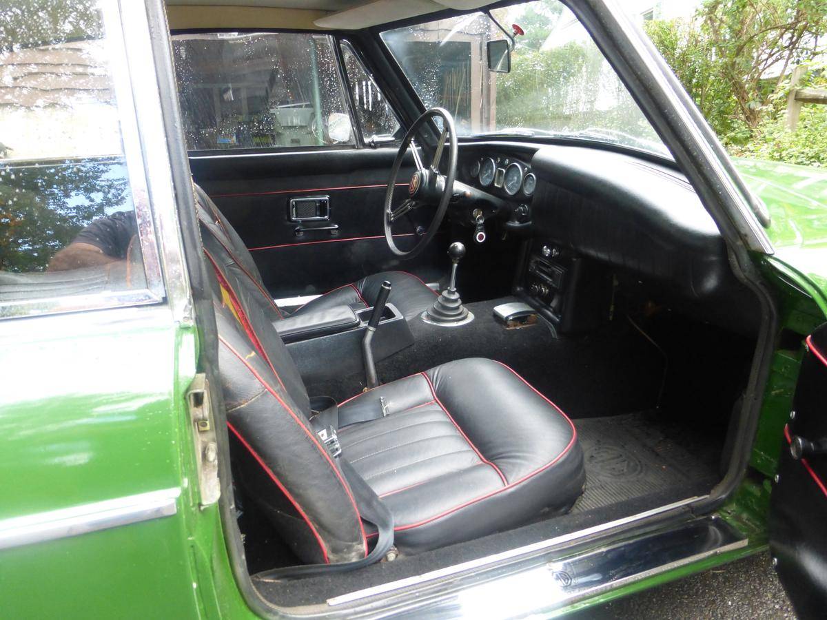 The interior of the MGB GT is comfortable enough and purposefully austere.