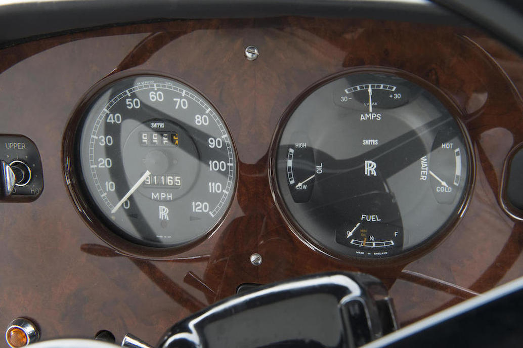The Silver Cloud III's speedometer goes up to 120mph and with its 6.2 liter improved V8 engine this car should be able to get to the top of the scale.