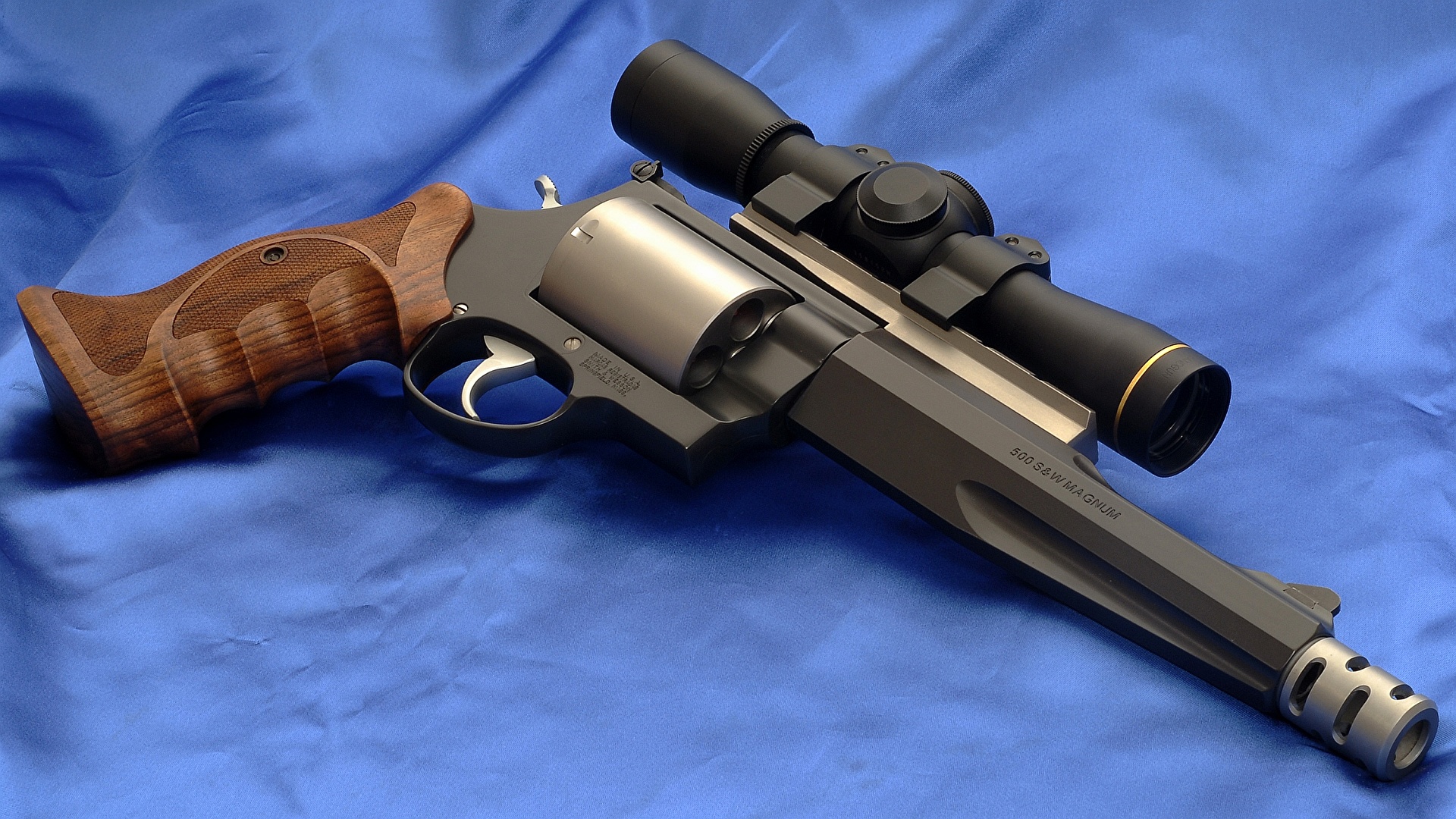 smith and wesson 500 magnum revolver snub nose