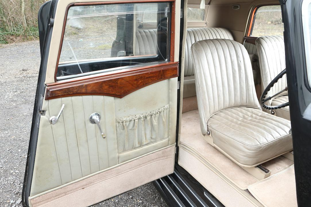 1937 Brough Superior 3½ liter Saloon interior