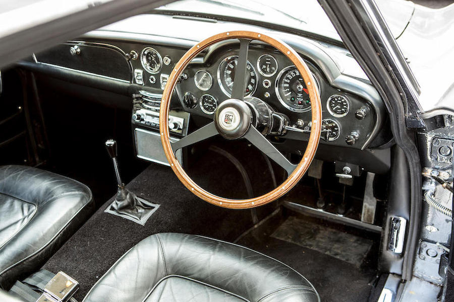Aston Martin DB6 interior