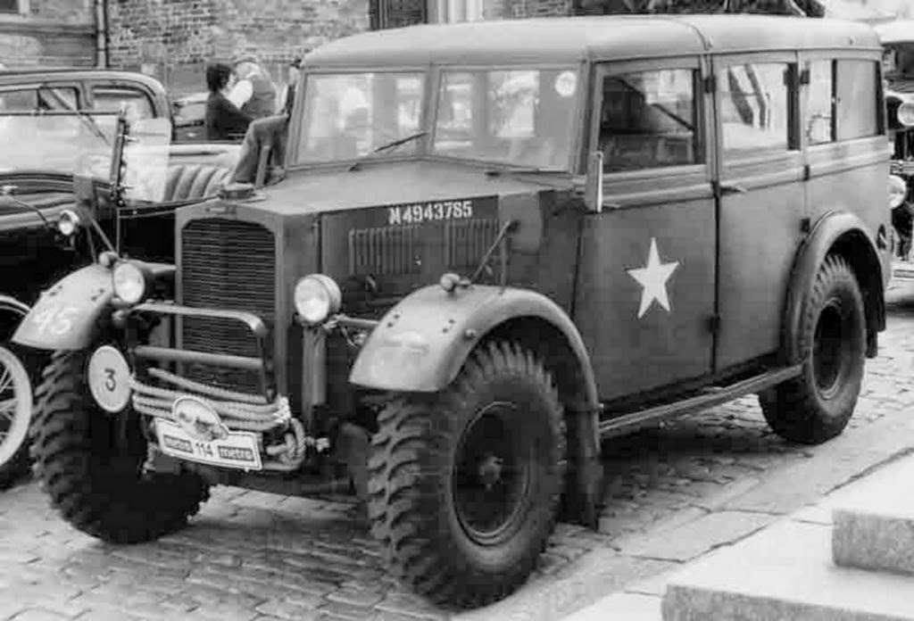 Humber Heavy Utility military vehicle Box