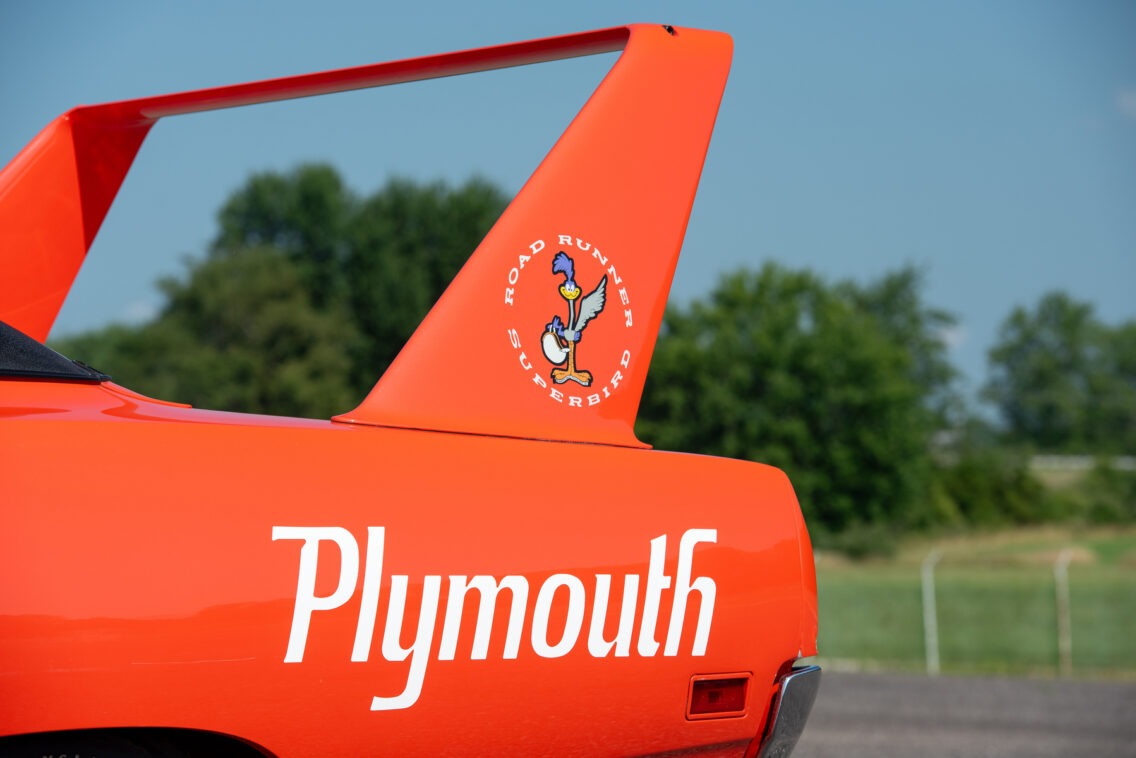 Plymouth Road Runner Superbird - Revivaler