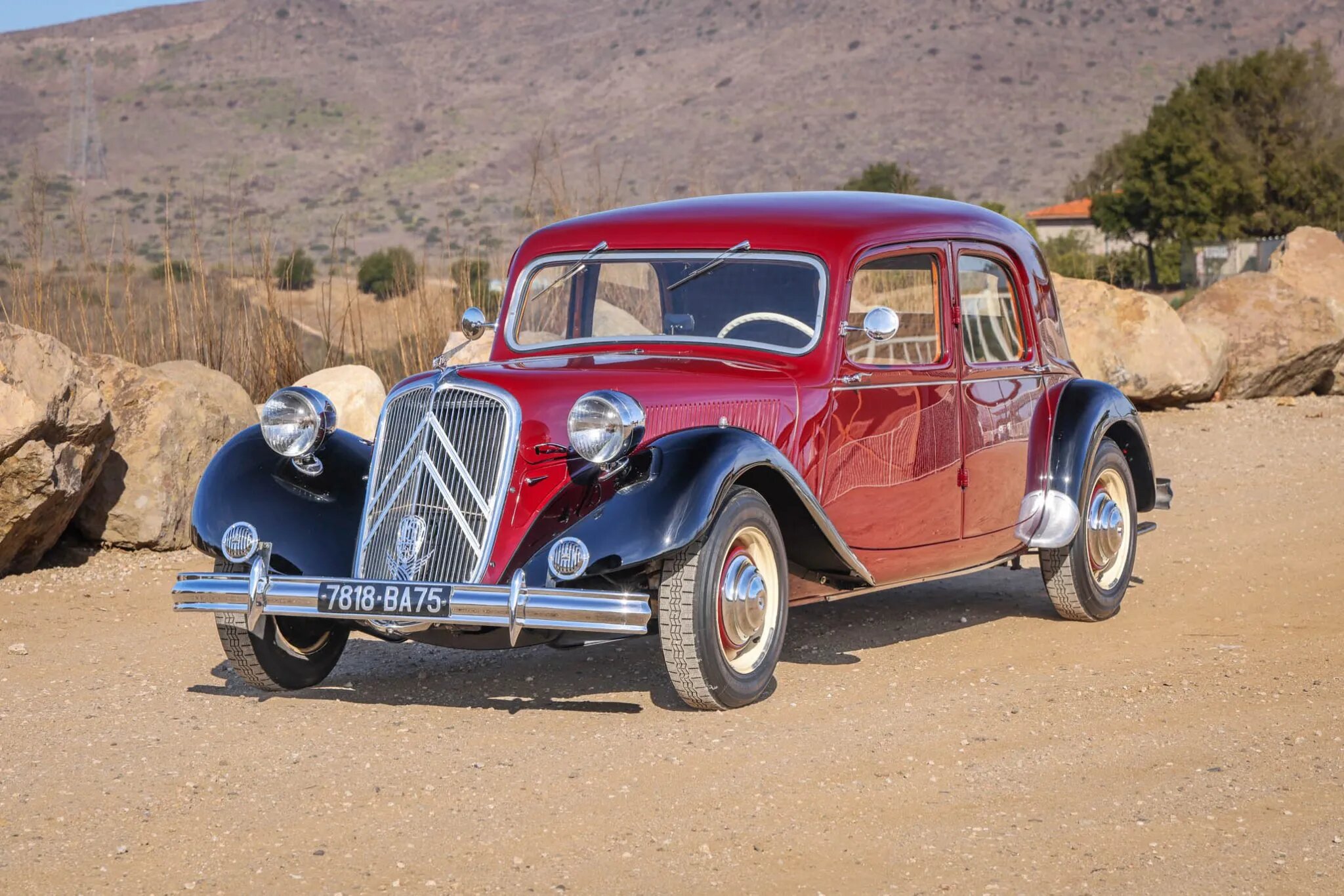 1952 Citroen Traction Avant 15 Six - Revivaler