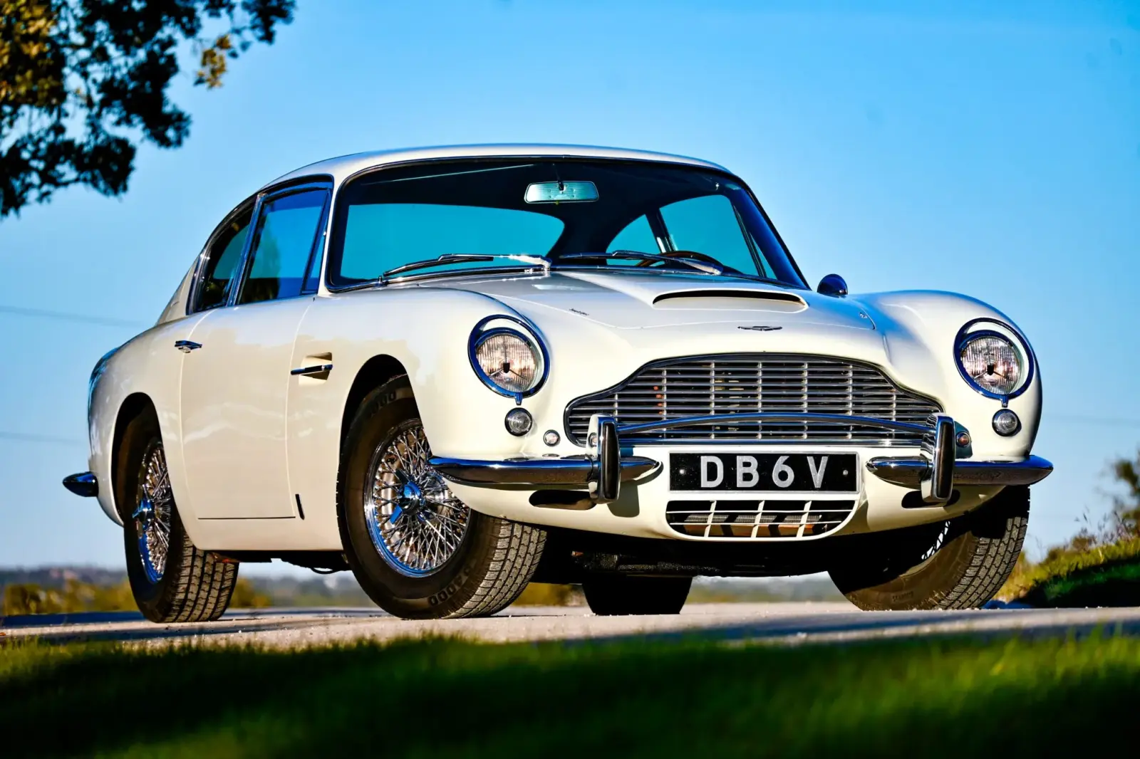 Aston Martin DB6 Vantage