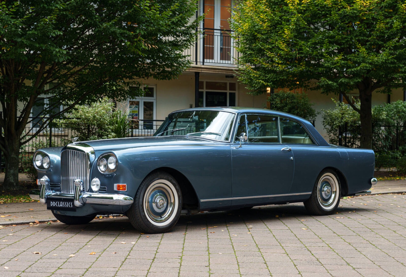 Bentley S3 Continental luxury classic car