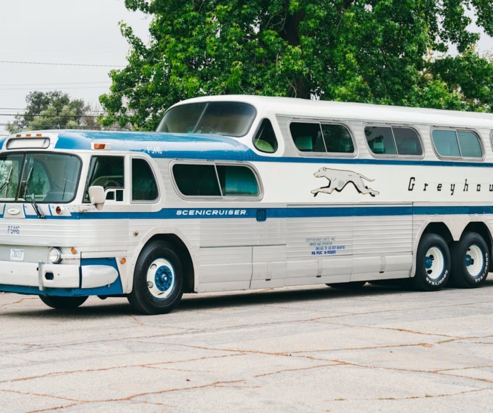 GMC PD4501 Scenicruiser Greyhound Bus